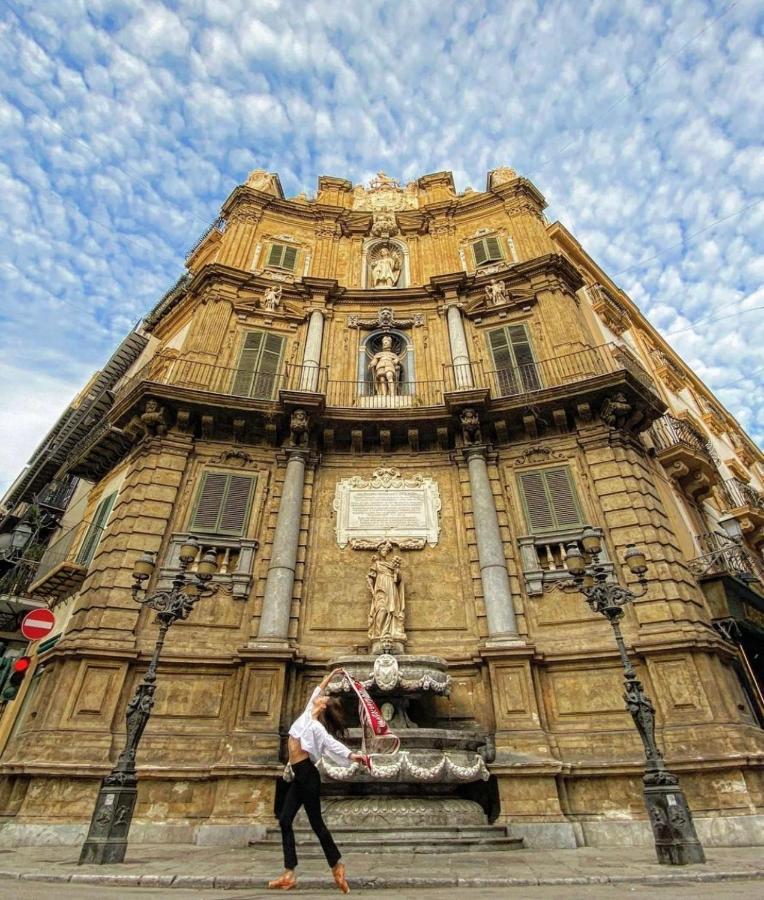 La Casa Di Tabbi Apartment Palermo Bagian luar foto